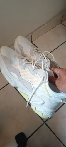 Tênis adidas