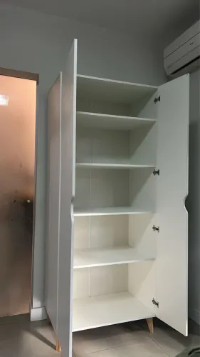 Armário Multiuso Branco com 2 Portas - Excelente Estado