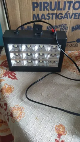 Máquina de fumaça e luiz estrobroscopio