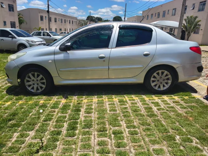 Peugeot 207 Sedan Passion XS 1.6 Flex 16V 4P 2010