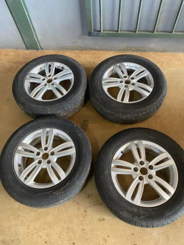 Rodas sportage liga leve aro 17 com pneus semi novos montados