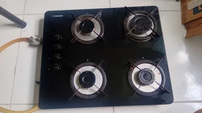 Vendo fogão de mesa. Vem com a mangueira e borboleta