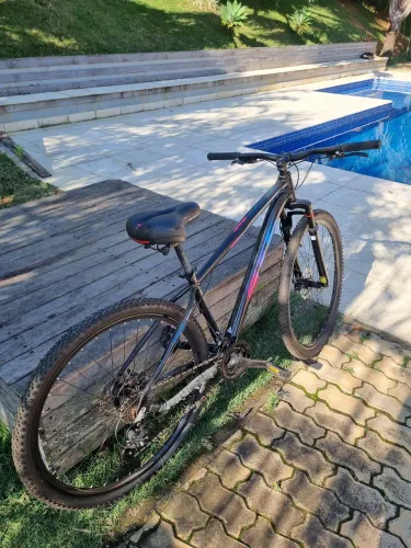 Biciclera aro 29 nova, menos de 20km de uso.