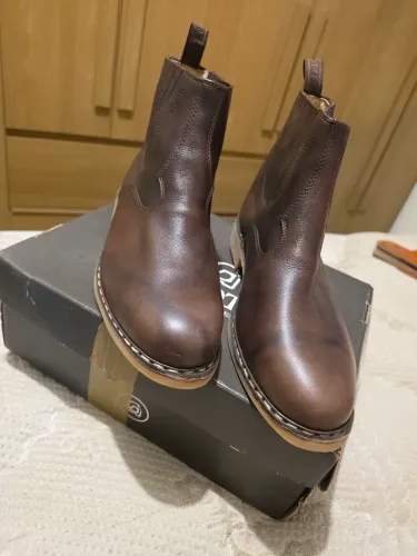Botina Garotti Nova número 46