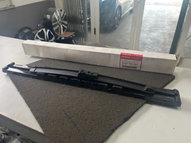 Palheta do limpador de pára-brisa City 10/14. 