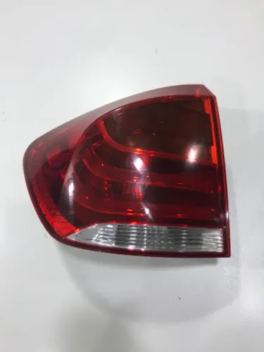 Lanterna bmw x1 2010 a 2015 sem recuperação 