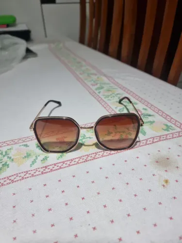 Óculos de sol feminino em Samambaia Sul