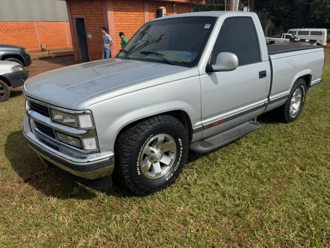 Silverado dlx completa À GASOLINA ano 98/99 manual chave reserva. 