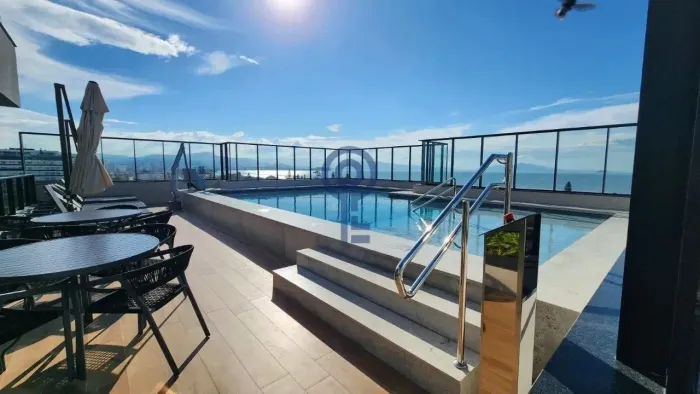 Apartamento com 2 dormitórios no Estreito