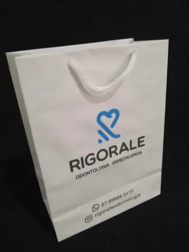 Personalizados. Sacola Papel 120g (24X18X10cm)