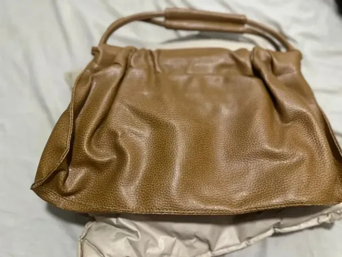Bolsa de Mão Bege em Couro 