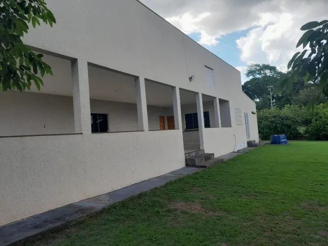 chácara entre Goiânia/Goiânira