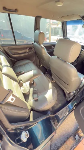 Raridade , 4 portas e 4x4 automática  