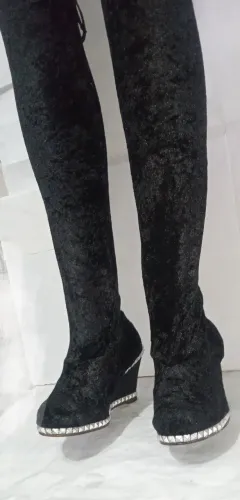 Bota Over knee Canon longo até o joelho, em veludo soldado Plataforma N*35 