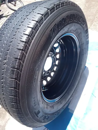 ESTEPE ORIGINAL 6 FUROS PARA PICK-UP's EM EXCELENTE ESTADO