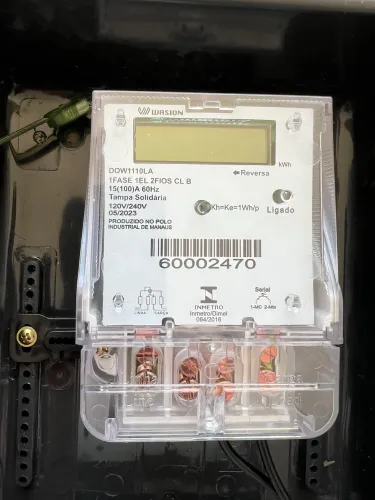 Medidor De Energia 110/220v + Caixa De Instalação Equatorial