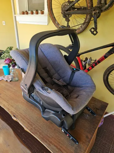 Bebê conforto Infanti com base