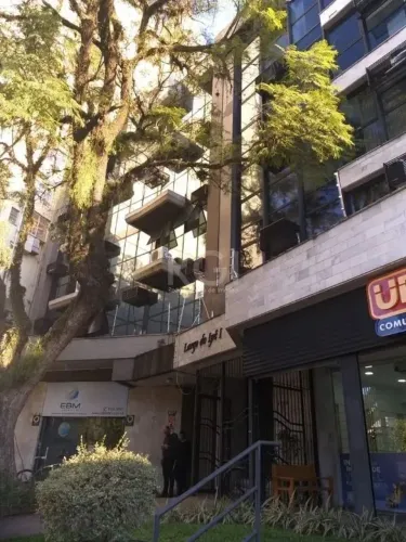 MÁFFER IMÓVEIS ALUGA Sala Comercial na Av. Cristóvão Colombo Próxima à Félix da Cunha- 32