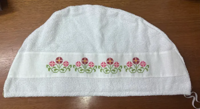 Toalha de Cabelo Florida Bordada à Mão Pós Banho