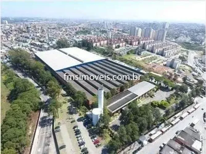 Galpão Industrial para Locação em Novo Osasco, Osasco-SP: 1 sala, 4 banheiros, 30 vagas, 6