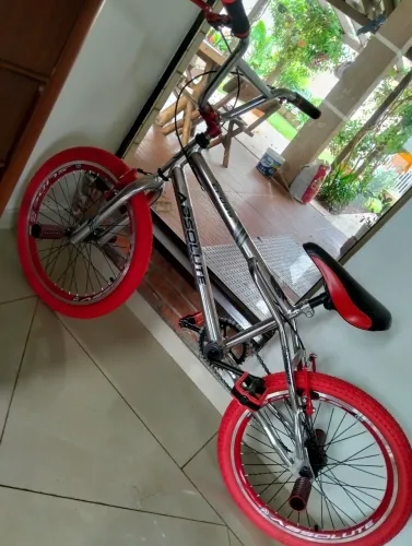 Bicicleta aro 20 sem uso