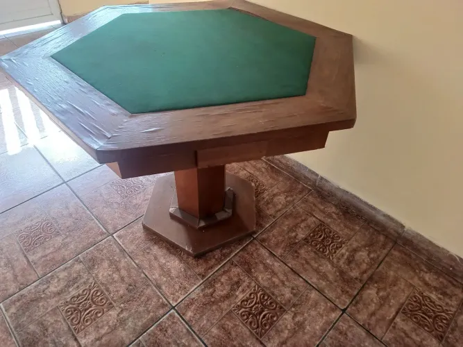 Mesa de Baralho sextavado usada