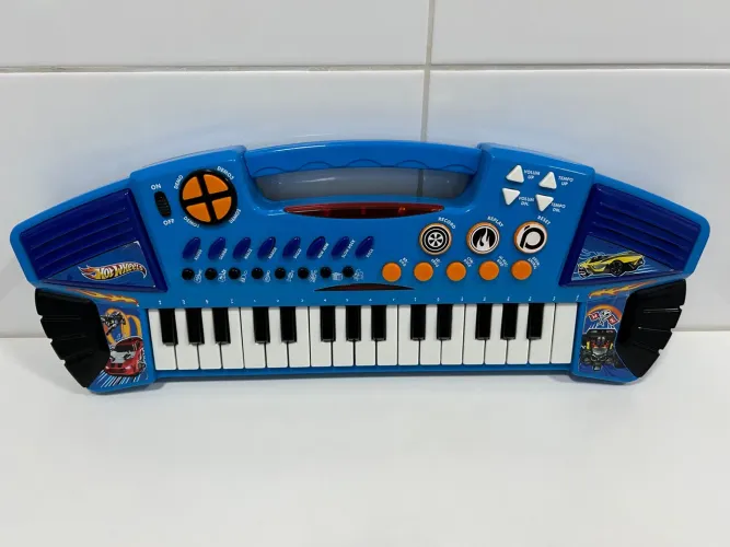 Teclado Infantil Hot Wheels - NOVO
