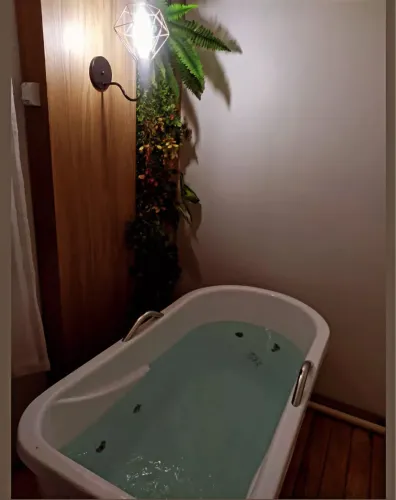 Banheira com hidromassagem