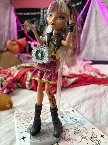 Boneca Melody Piper Usada Ever After High