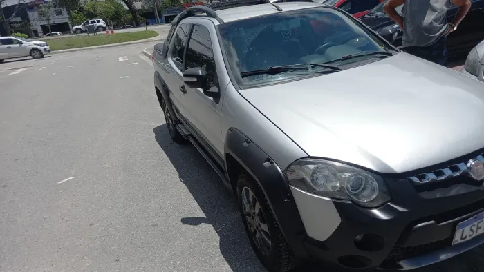 Fiat Strada Adv.1.8 16V Locker Dualo. Flex CD 2014