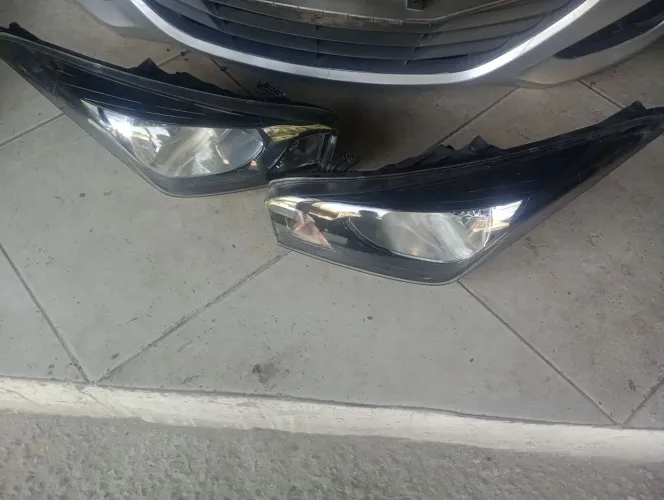 Faróis automotivos de Hb20 fumê 2015/19