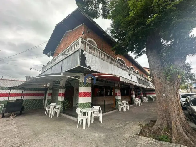 Ponto comercial mais casa à venda, 400 m² por R$ 2.200.000 - Vila Industrial - São José do