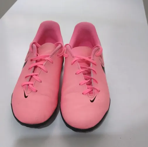 Chuteiras Nike Rosa society - Tamanho 34