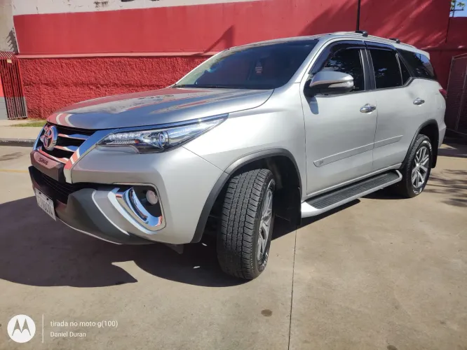 Toyota Hilux SW4 7 Lugares Diesel Automática