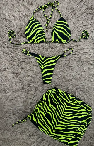 Conjunto de biquíni + saia preto e verde lima