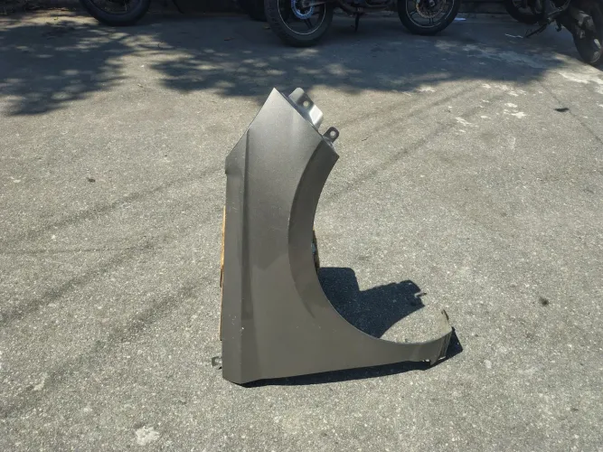 Paralama dianteiro direito Hyundai HB20 2023 a 2025 original