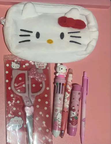 Kit material escolar Hello Kitty 8 itens