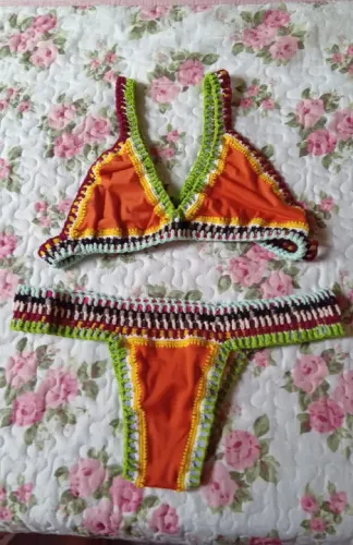 Biquíni lycra com crochê tamanho G
