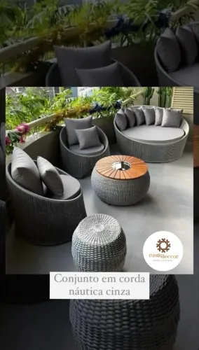 Chaise móveis área de piscina