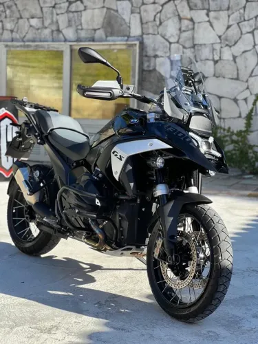 BMW Gs 1300 Triple Black