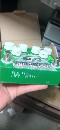 Pedal Pink Snow overdrive compressor 