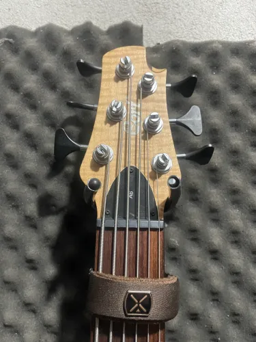 Baixo Cort a6 com circuito d oliveira 