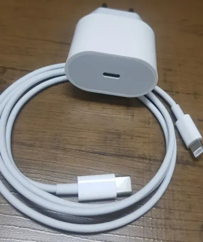 Carregador iPhone 20W Original