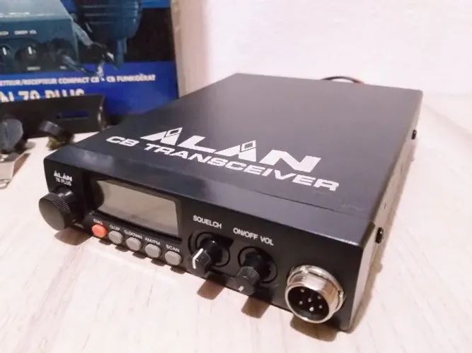 Rádio PX Alan 78 Plus 400 Canais + Acessórios