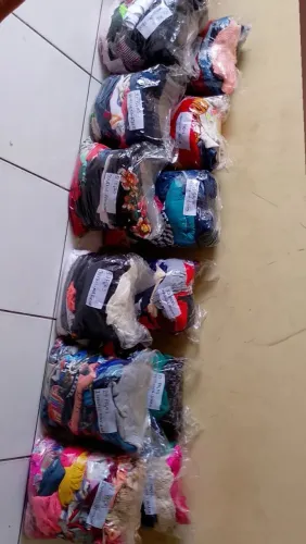 Roupas para bazar