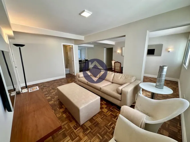 Apartamento pé na areia a venda em Balneário Camboriú