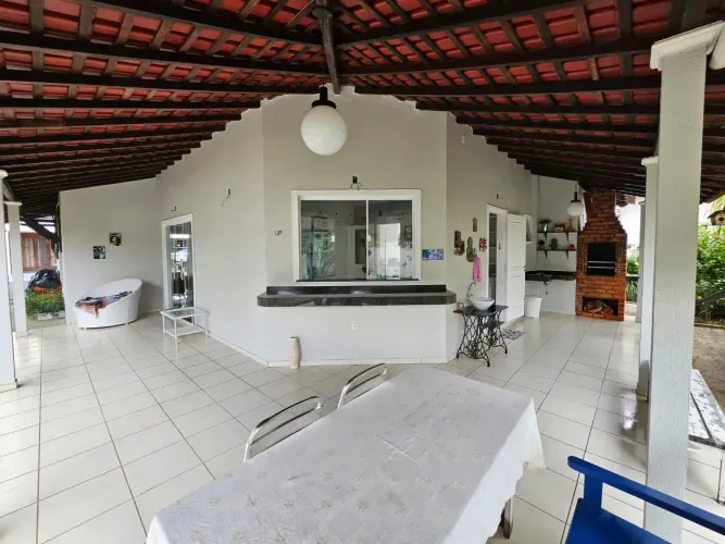 Cond. Alto de Pinheiros - Casa Duplex com 3 suítes - com Placa Solar - 4 vagas - Belém-PA