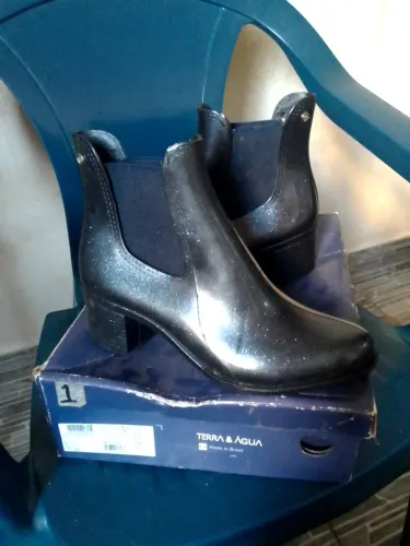 Bota feminina 90 nova n:36