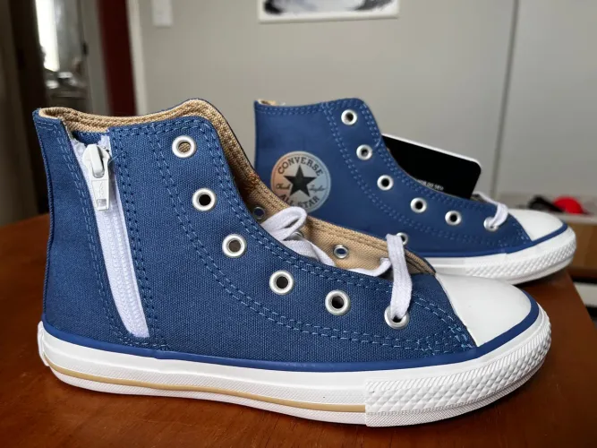 Tênis infantil Converse 31 Chuvk Taylor All Star na caixa