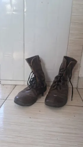 Botas de couro